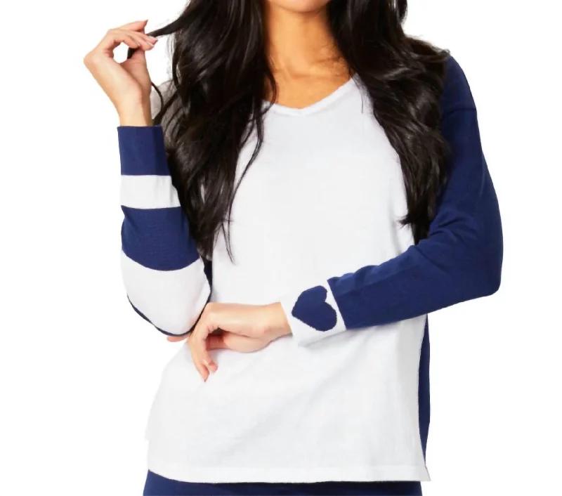 Heart V-Neck Hoodie In White/navy