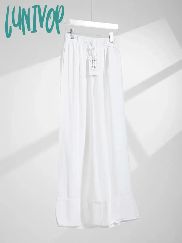 White 02 / XS