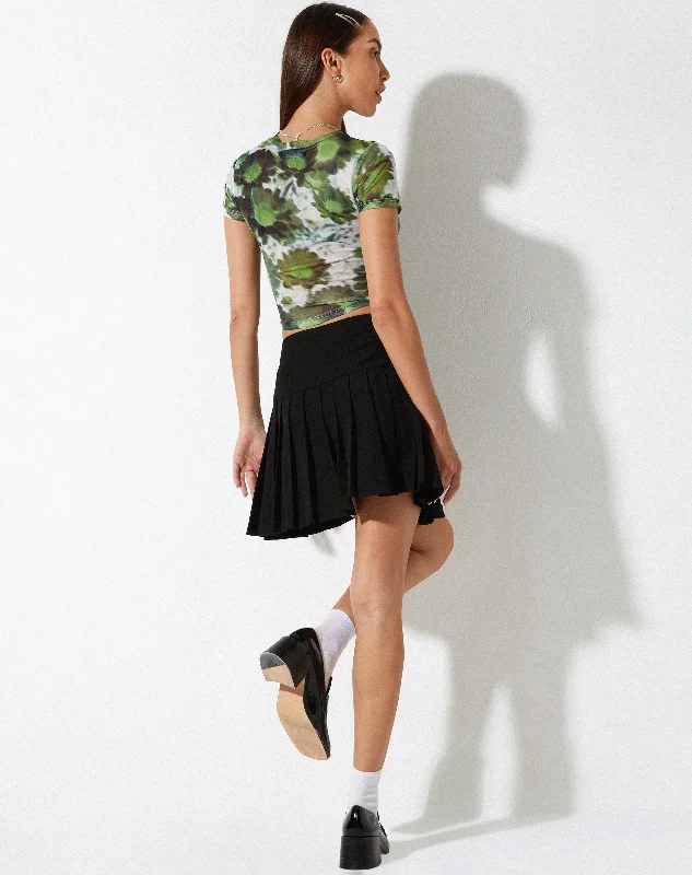 Nilan Crop Top in Xray Blurred Daisy Green