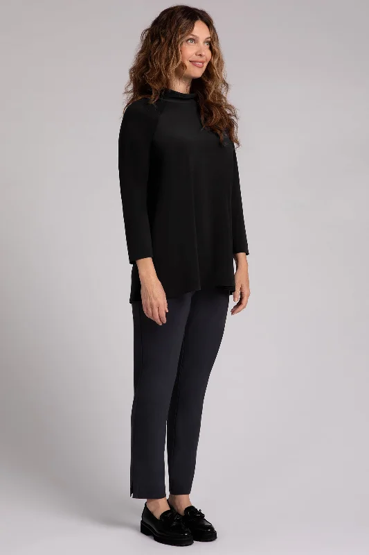 Svelte Funnel Neck Tunic | Black