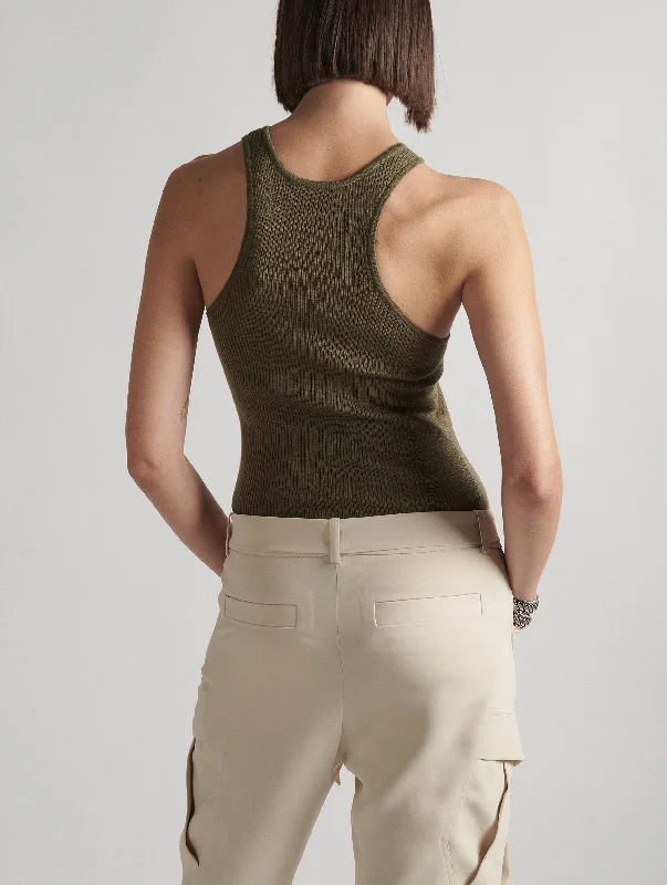 Low-cut tank top in khaki fine knit